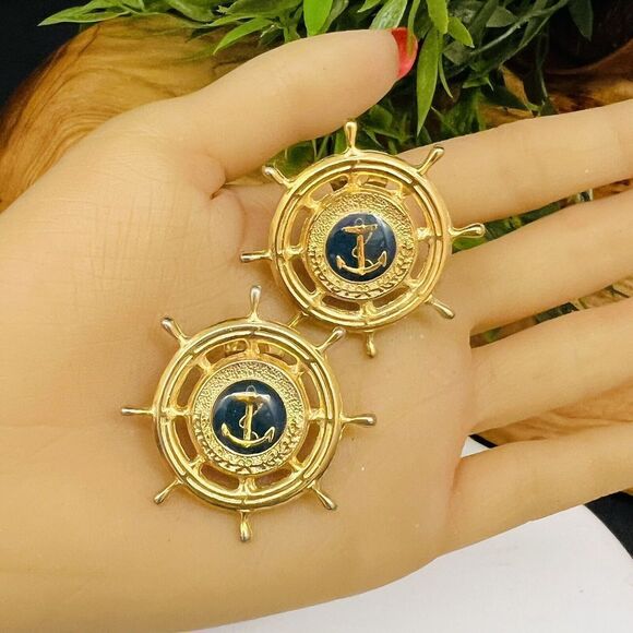Vintage Nautical Earrings Steering Wheel Enamel Anchor Clip On Gold Beach 1115 - Picture 3 of 8